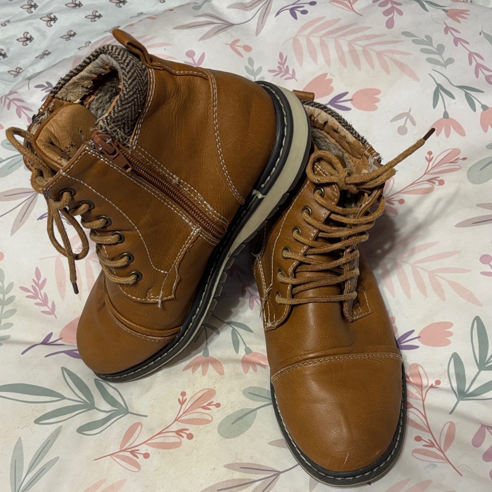 Bruno Marc brown boot Boys SZ 3 zip close